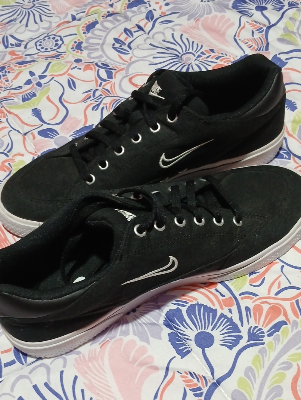 Nike GTS Retro Black and White Low-Top Sneakers